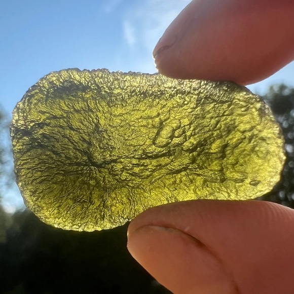Moldavite Tektite Crystal 55 carats XL from Czech Republic Extremely Rare - Picture 3 of 10